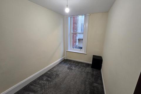 Gables, BH1