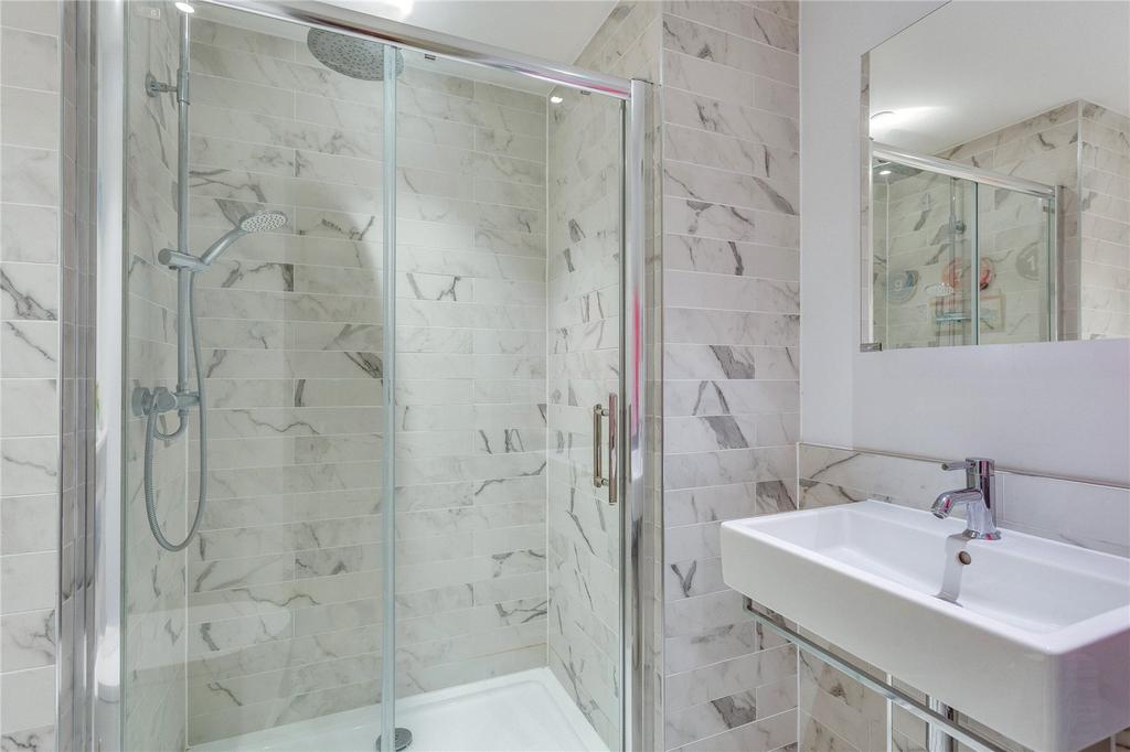 Family Shower Room