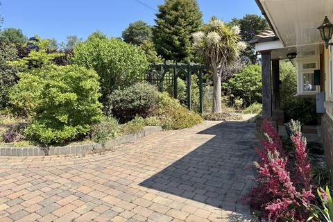 4 bedroom detached house for sale, St. Ives Park, Ashley Heath, BH24 2JX