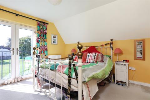 4 bedroom semi-detached house for sale, Langham Court, Farnham, Surrey, GU9