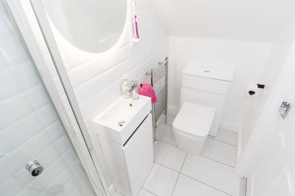 Master En-Suite