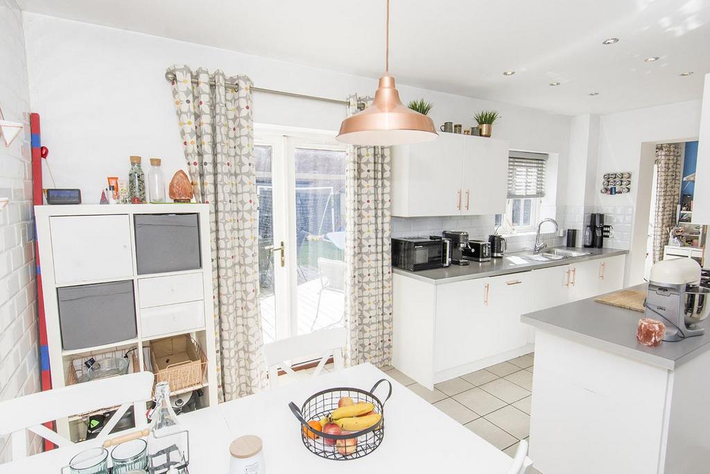 (Kitchen/Diner Photo Two)