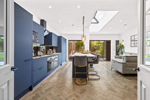 265 Raeburn Avenue, Surbiton, KT5 9DF