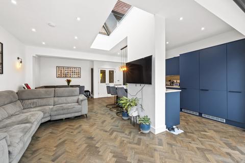 265 Raeburn Avenue, Surbiton, KT5 9DF