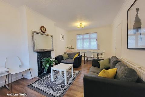 undefined, Hood Avenue, Southgate, N14