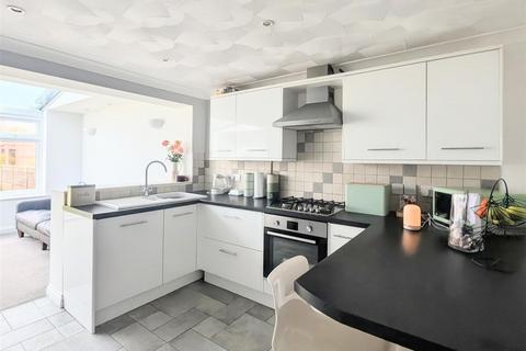 3 bedroom semi-detached house for sale, Twyford Road, Eastleigh