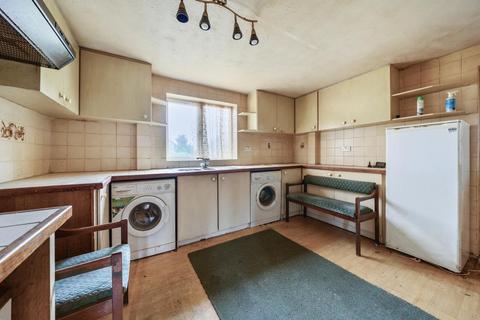 undefined, Thame,  Oxfordshire,  OX9