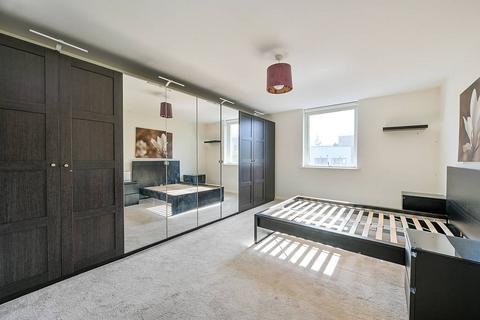 3 bedroom flat to rent, Palmerston Road, Acton, London, W3