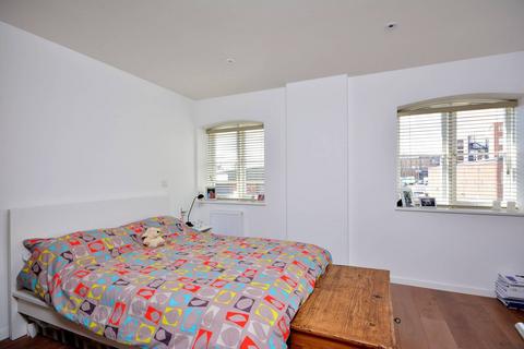 Stanley Gardens, Acton, London, W3