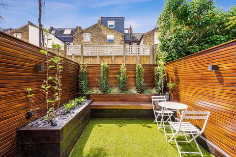 2 bedroom flat for sale, Broughton Road, London SW6