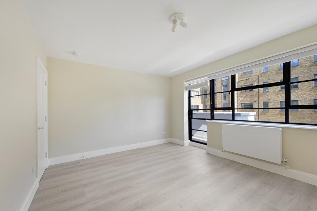 Apartment in London - View 2