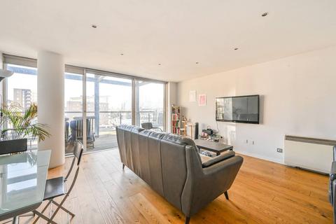 3 bedroom flat to rent, Branch Road, Limehouse, London, E14