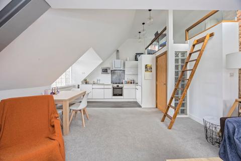 2 bedroom flat for sale, Vallance Gardens, Hove BN3