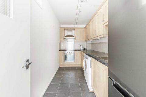 1 bedroom flat for sale, Manville Road, London SW17