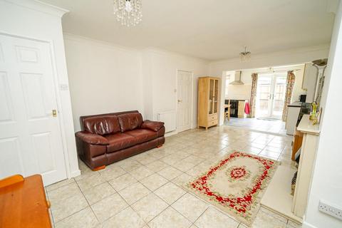 4 bedroom chalet for sale, Clipstone Crescent, Leighton Buzzard