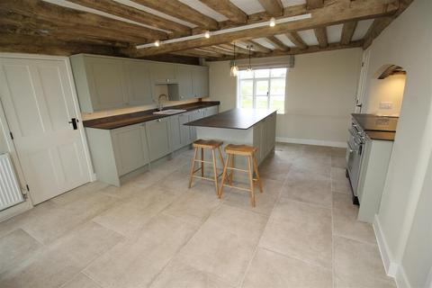 undefined, Framlingham