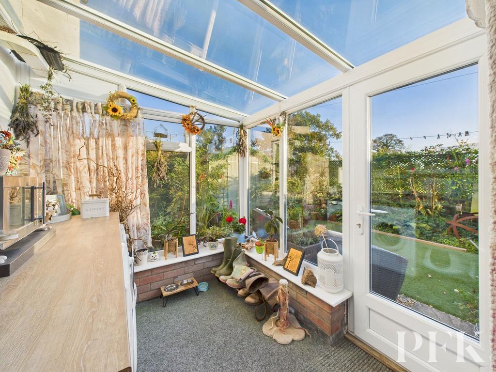 Sun Room / Utility
