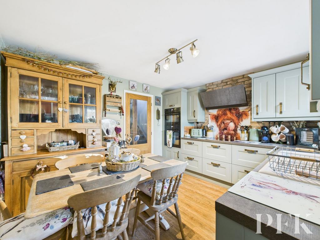 Kitchen / Dining