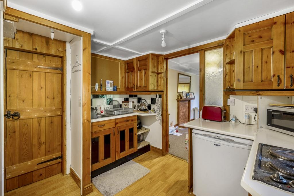 33 A High Street (Long Sutton)-43