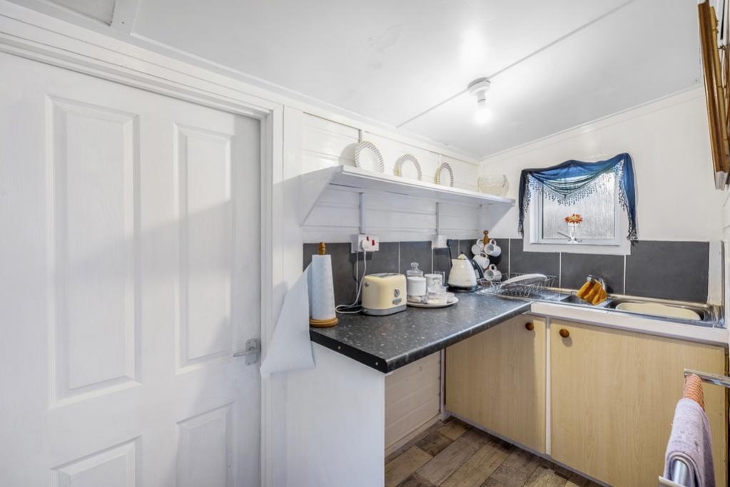 33 A High Street (Long Sutton)-37