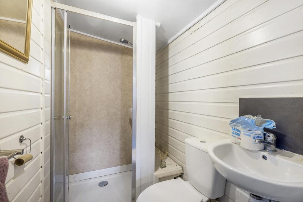 33 A High Street (Long Sutton)-38