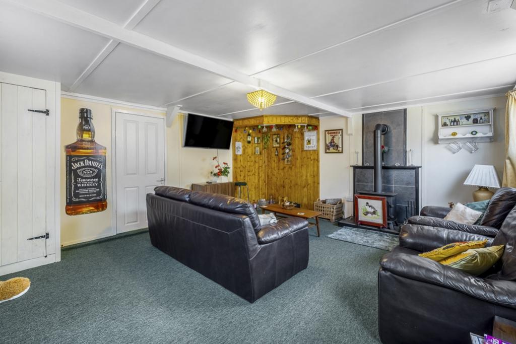 33 A High Street (Long Sutton)-40