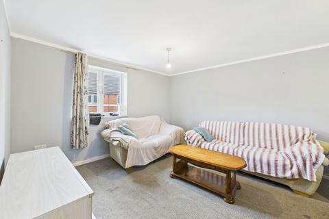 2 bedroom flat for sale, Padstow Road, Swindon SN2