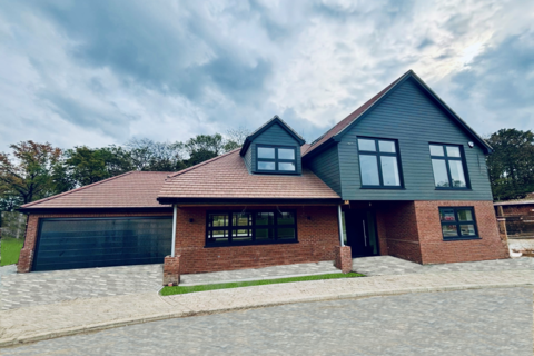 The Sherwoods, Brentwood - CM15