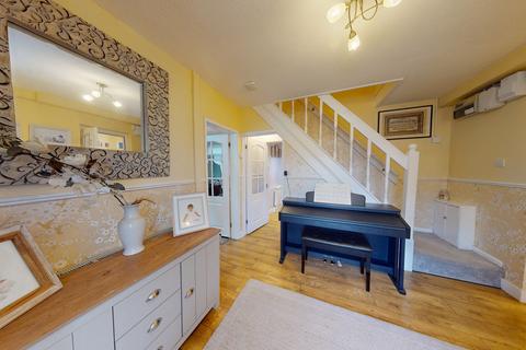 4 bedroom semi-detached house for sale, Woden Road North, Wednesbury WS10