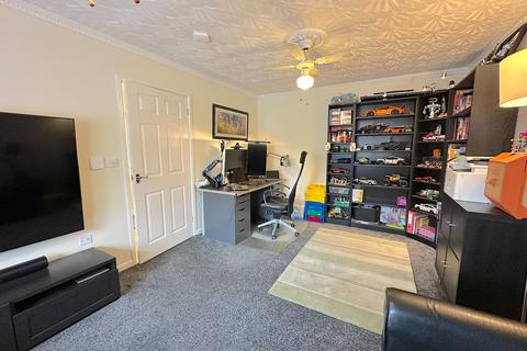 4 bedroom semi-detached house for sale, Woden Road North, Wednesbury WS10