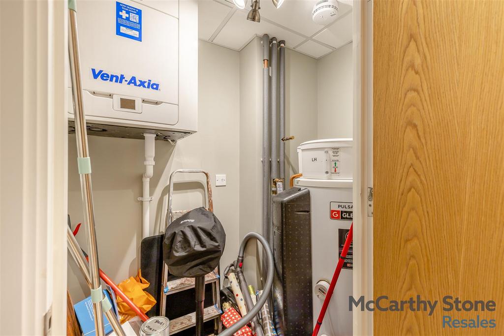 8665910-interior17.jpg