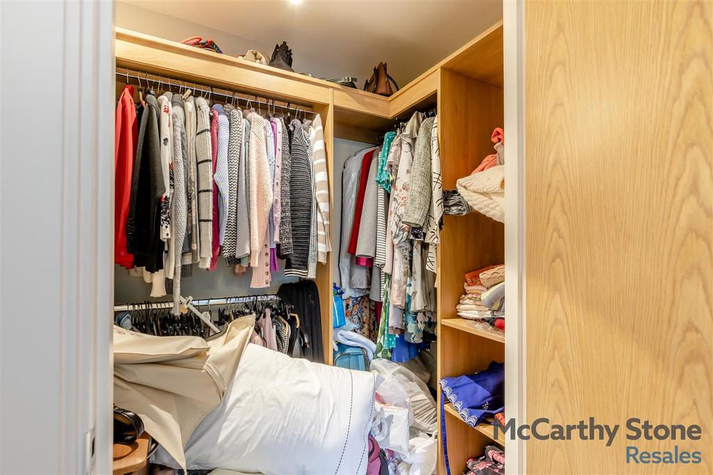 8665910-interior16.jpg