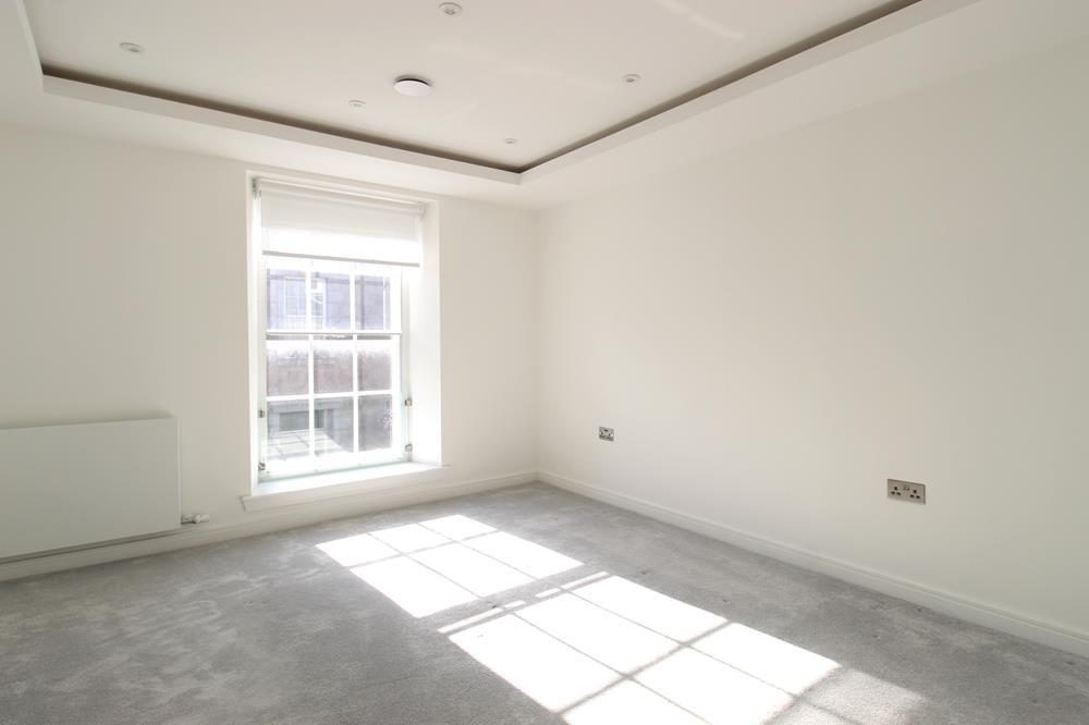 Bedroom 1 alt