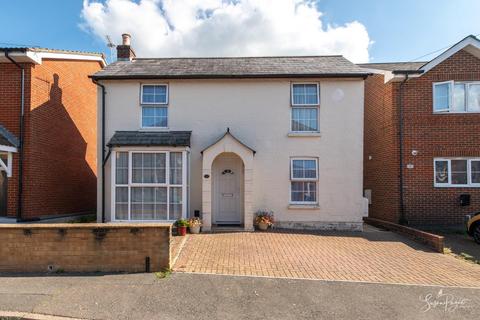 3 bedroom detached house for sale, Ash Road, Newport