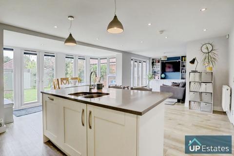 undefined, Watitune Avenue, Weddington, Nuneaton