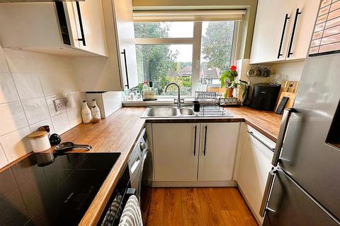 2 bedroom maisonette for sale, Shepperton Road, Petts Wood