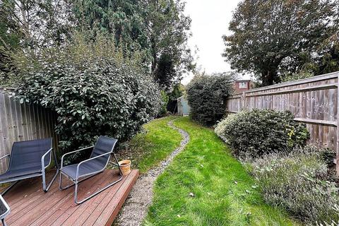 2 bedroom maisonette for sale, Shepperton Road, Petts Wood