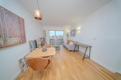 undefined, Western Road, Southall UB2