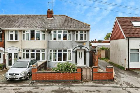 3 bedroom end of terrace house for sale, Manor Road, Hull