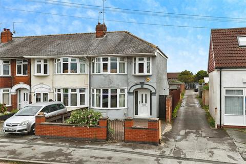 3 bedroom end of terrace house for sale, Manor Road, Hull