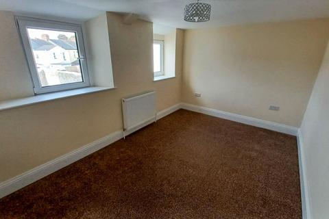 2 bedroom flat for sale, Babbacombe Road, TQ1 3SR