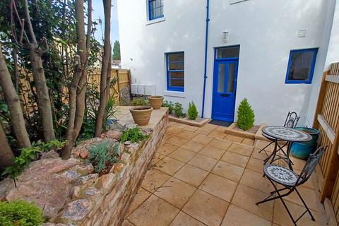 2 bedroom ground floor flat for sale, Babbacombe Road, Torquay