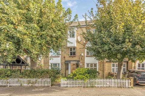 Milton Close, London SE1