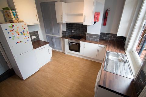Trelawn Terrace, Headingley, Leeds, LS6 3JQ