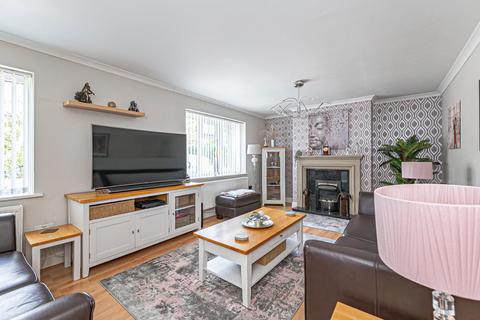 undefined, Hill Close, Wingfield