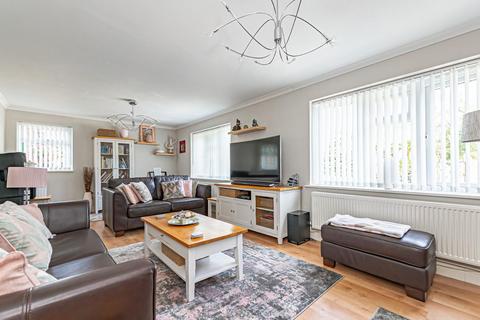 undefined, Hill Close, Wingfield