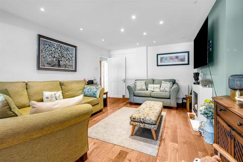 3 bedroom semi-detached house for sale, Woodlands Road, Hertford SG13