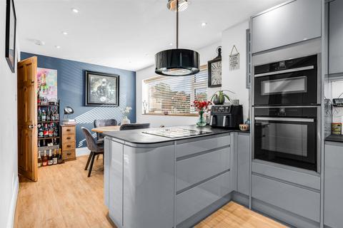 3 bedroom semi-detached house for sale, Woodlands Road, Hertford SG13