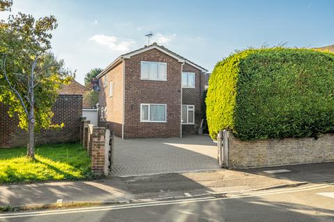 York Way, Sandhurst, Berkshire, GU47