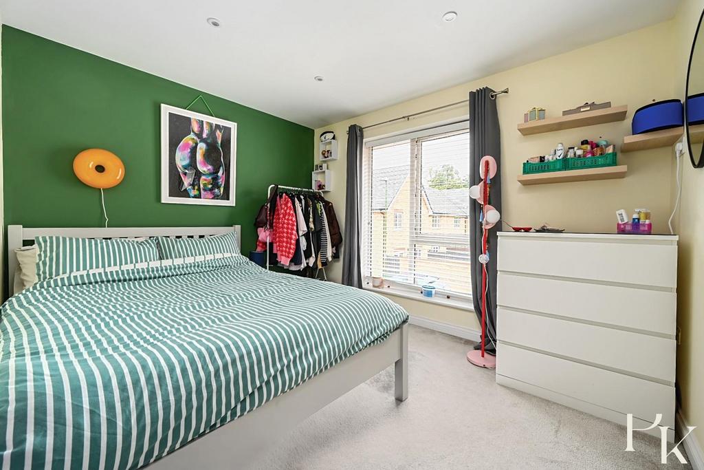 9 Monarch Way, BN43 (13).jpg